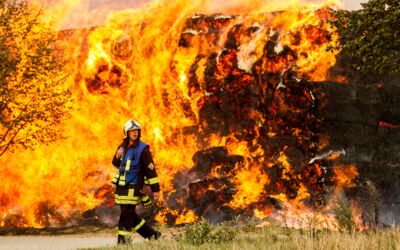 Großbrand Strohmiete brennt in Groß Varchow