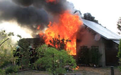 Brand einer Gartenlaub in Waren (Müritz)