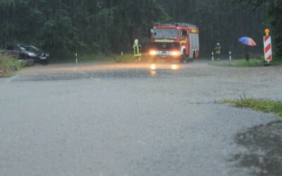 Autofahren bei Gewitter, Hagel, Hitze, Sturm und Starkregen