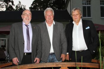 Günther Hoffmann, Gerd Kische, Gunnar Meinhardt zur Spendentafel im Seehotel Ecktannen