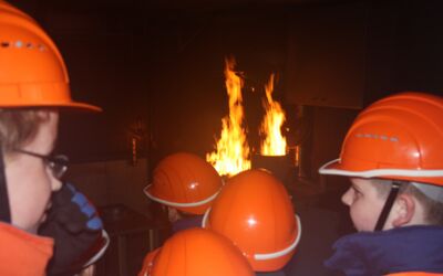 Jugendfeuerwehr erobert Brandübungshaus Malchow