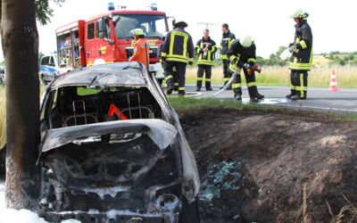 Pkw-Brand nach Unfall auf der B192