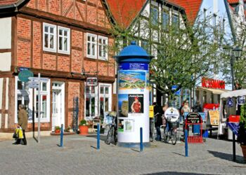 Litfaßsäulen Waren (Müritz) Litfaßsäulen Waren (Müritz)