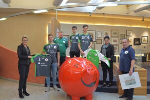 Müritz-Sparkasse als Sponsor des HSV 90 Waren