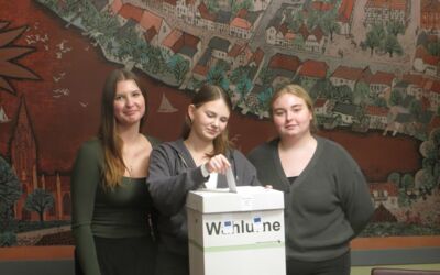 Ann Kollhoff, Anika Saubert, Emily Tesarsch Malchow