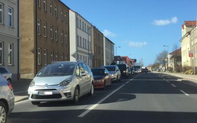 Polizei mit Spürhunden in Waren (Müritz)