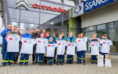 Neue Shirts für die THW-Jugend