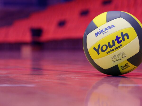 Schwarzlicht-Volleyball Röbel/Müritz