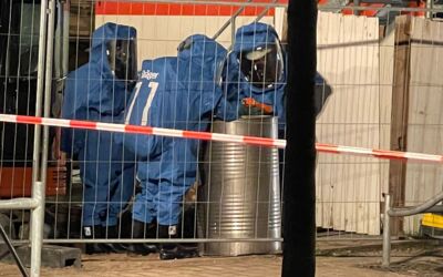 Munitionsbergungsdienst und Feuerwehr an der Ostsee im Einsatz