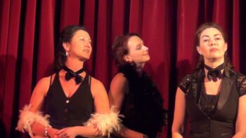 Die Kaktusblüten mit Blütenträumen in Waren (Müritz)