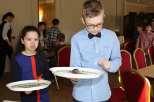 Benimmkurs für junge Morizaner