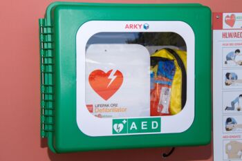 Automatisierter Externer Defibrillator im Nationalpark-Service Müritz