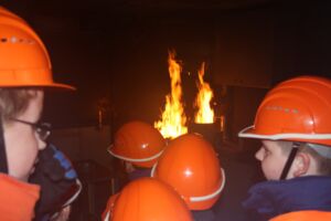 Jugendfeuerwehr erobert Brandübungshaus Malchow