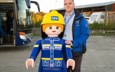 Kinder unter Blaulicht in Spanien