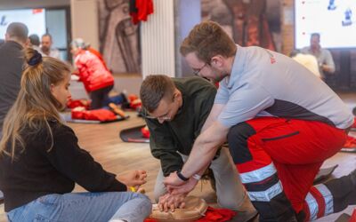 Erste Hilfe bei Herz-Kreislaufstillstand
