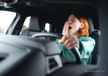 Übermüdung am Steuer bedeutet akute Unfallgefahr