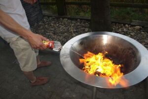 Vorsicht mit Spiritus beim Grillen