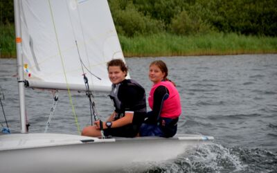 Blaues Band auf der Müritz Warener Seglerverein