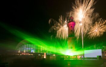 Leuchtturm in Flammen Rostock