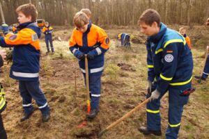 Baumpflanzaktion in Waren (Müritz)