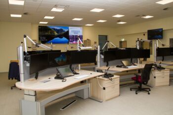 Zivil- und Katastrophenschutz Feuerwehr THW