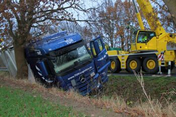Verkehrsunfall Plasten mit Lkw