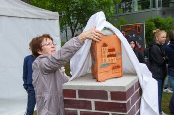 Keramiksäule Schule Waren (Müritz)