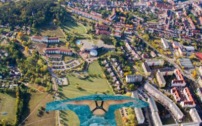 Nesselberg-Luftbild: Wo soll die Schwimmhalle in Waren (Müritz) gebaut werden?