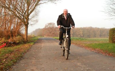Minister Pegel gibt Baustart für Radwege