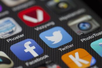 Vorteile und Risiken von Online-Communities