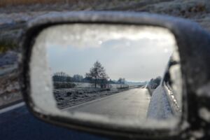 darauf sollten Autofahrer in der Winterzeit achten