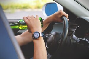 Mit 1,67 Promille über die Verkehrsinsel