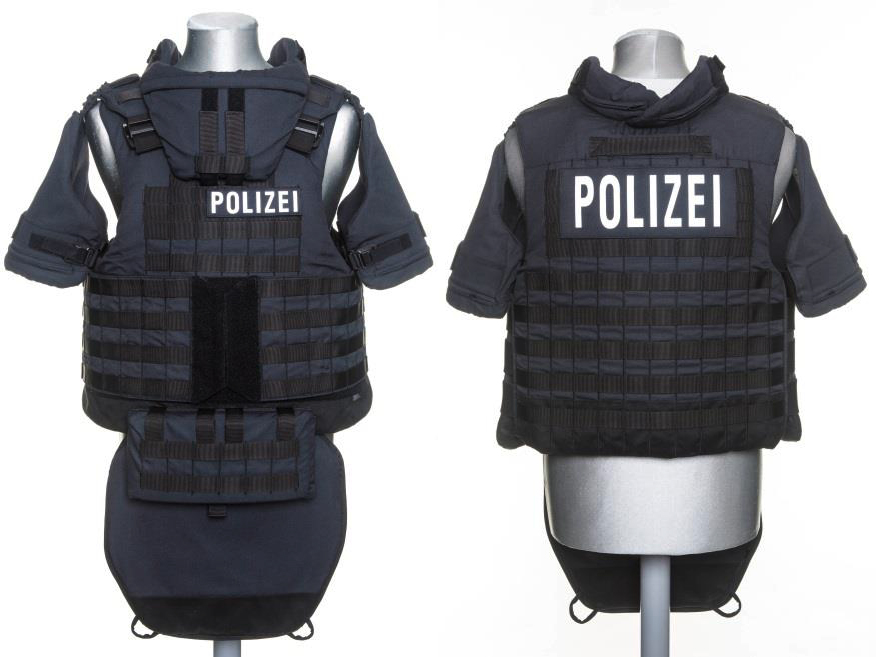Polizei Mecklenburg mit neuen Schutzwesten Schutzweste Polizei
