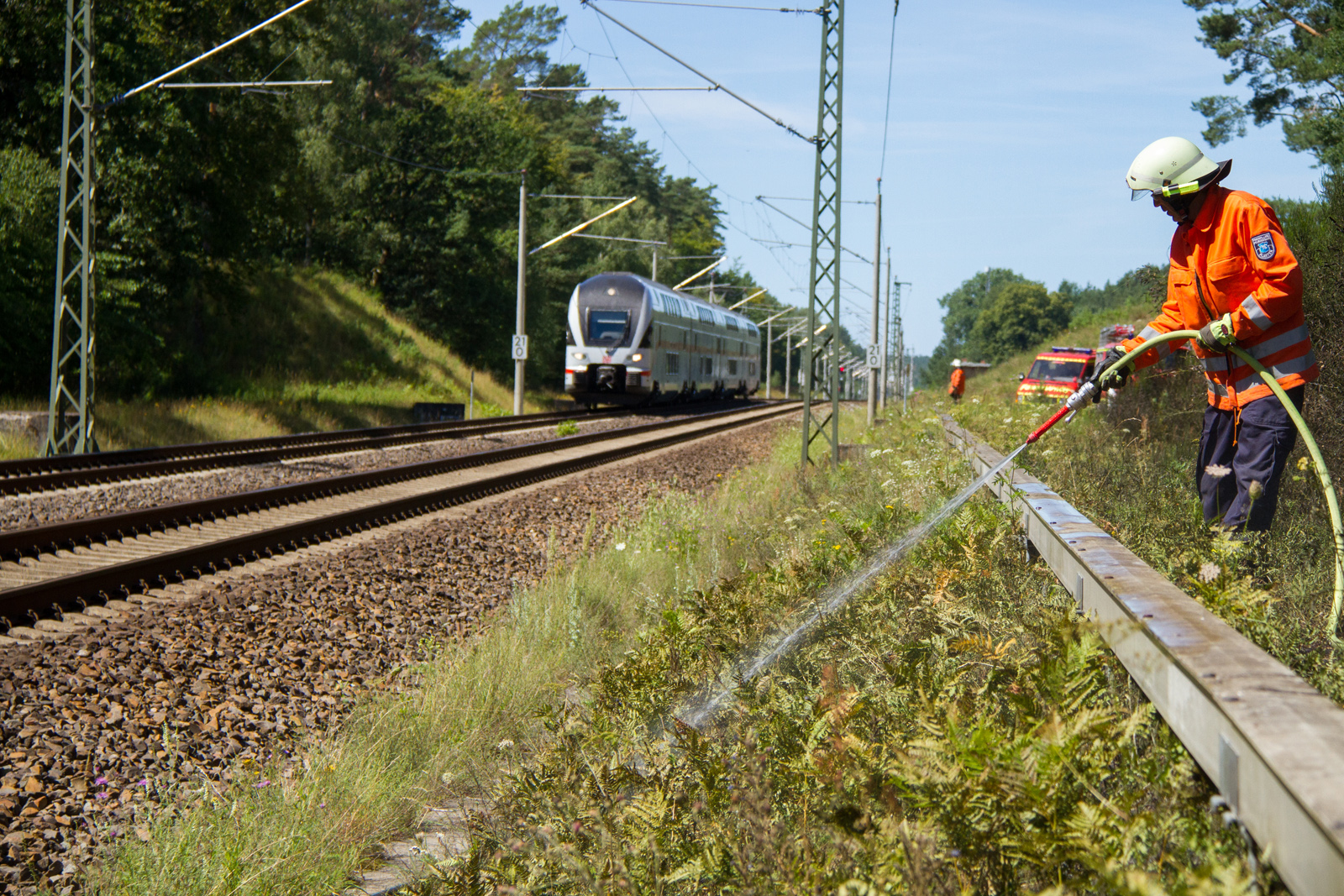 Brand an der Bahnstrecke Berlin Rostock Müritzportal