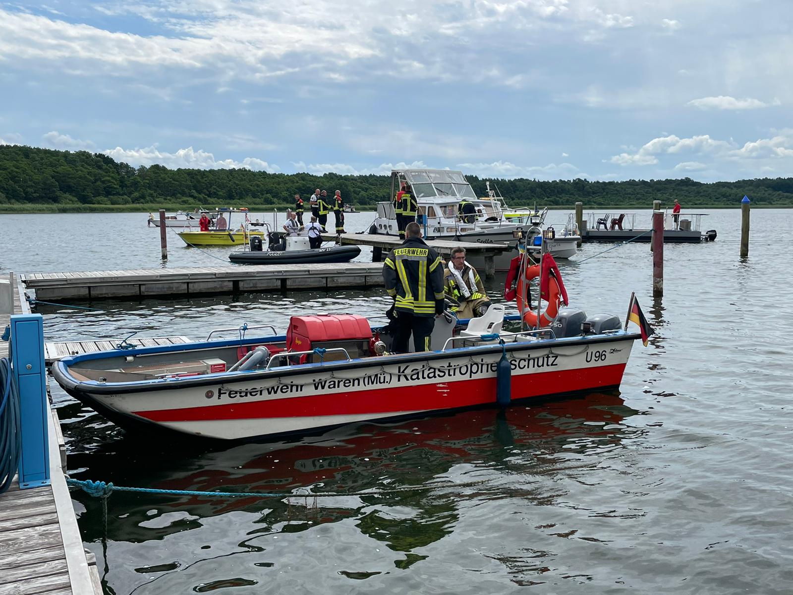 Einsatz Feuerwehr Waren (Müritz), Jabel & DRK Wasserwacht Müritz