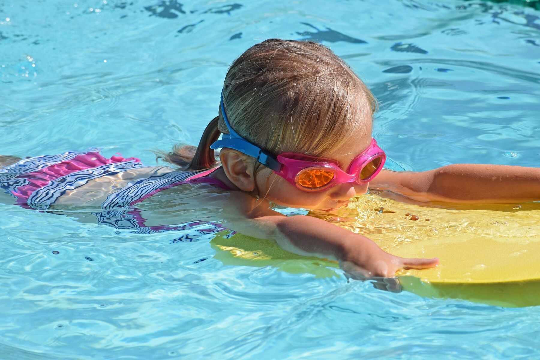 Kinder Angst vorm Wasser nehmen