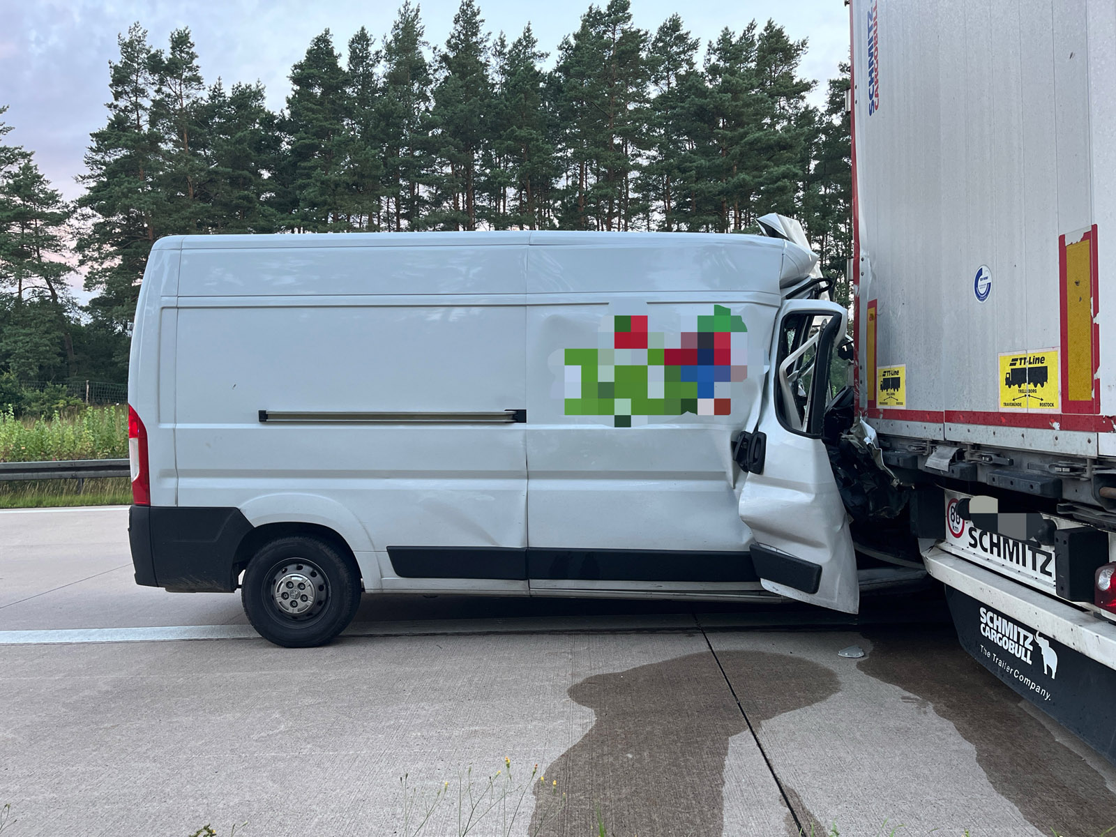 Verkehrsunfall Autobahn Berlin - Rostock