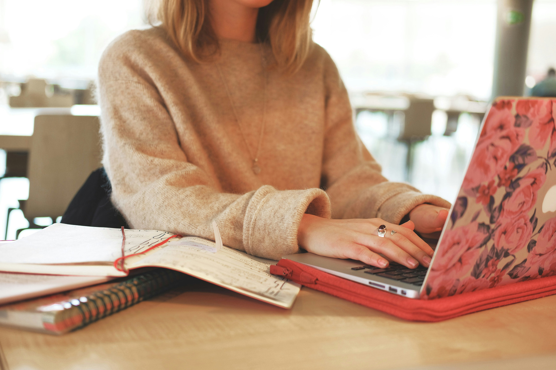 virtuellen Assistenten bis hin zu Content-Ersteller